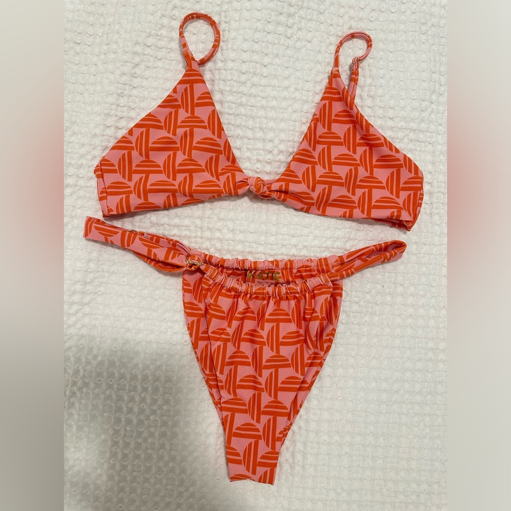 Skatie Tropicana set- Sarah & Bobbi